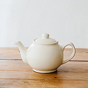 Price & Kensington ティーポット 2カップ／艶なしホワイト